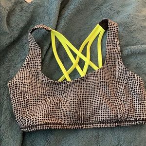 Lululemon sports bra in excellent condition